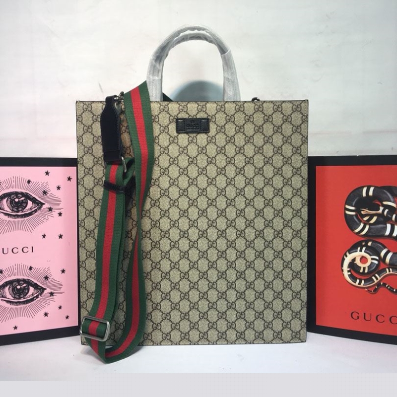 G*u*i shopping bags